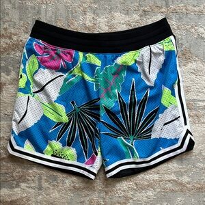 Men’s Chubbies Bold Floral Print Shorts - Size Large, 5.5” inseam